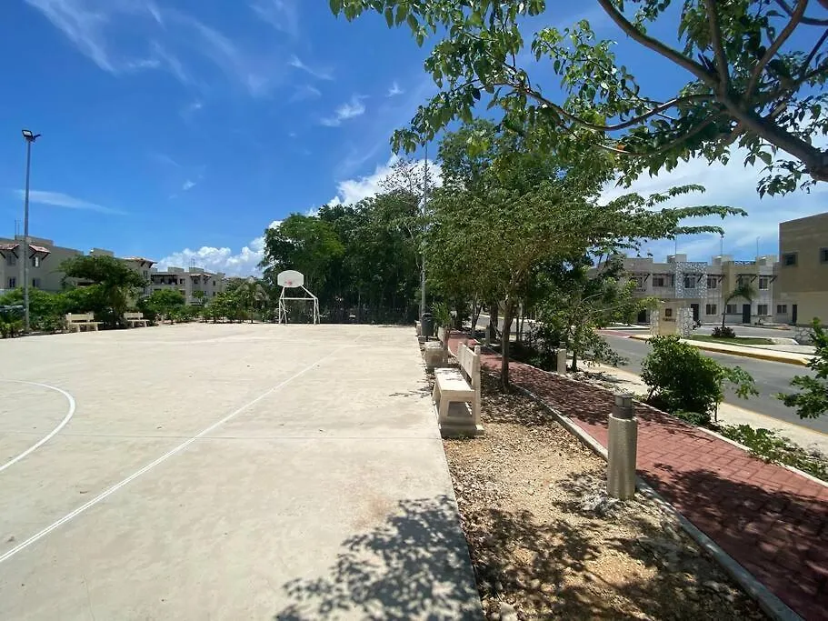 T103 Family Condo In Gated Area - With Private Bbq Playa del Carmen