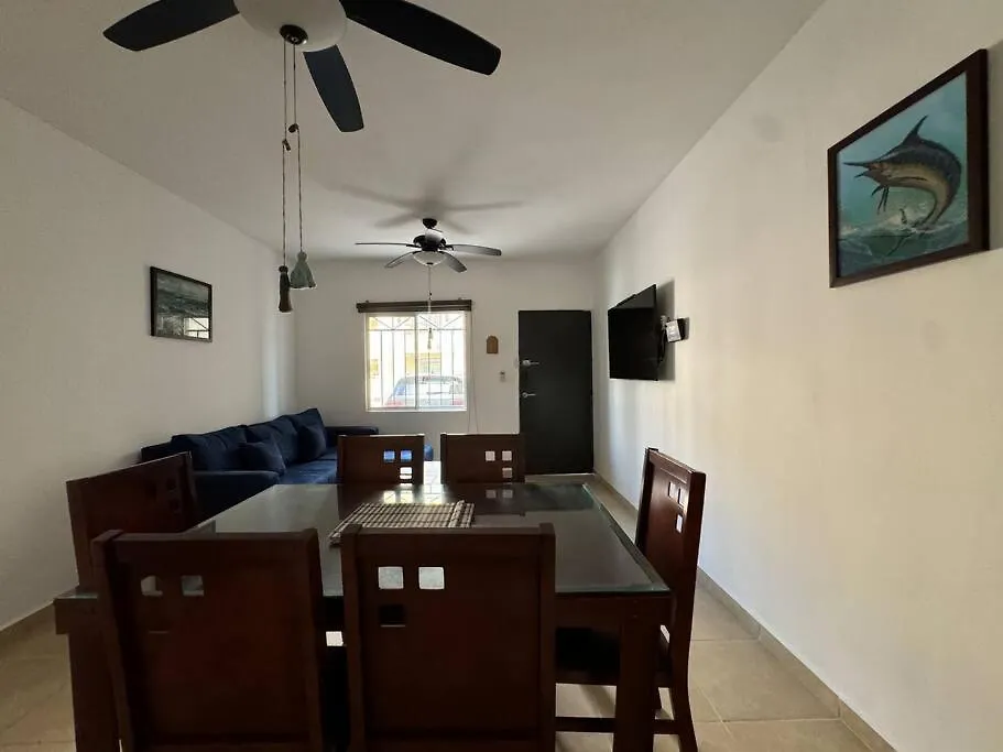 T103 Family Condo In Gated Area - With Private Bbq Playa del Carmen Lägenhet