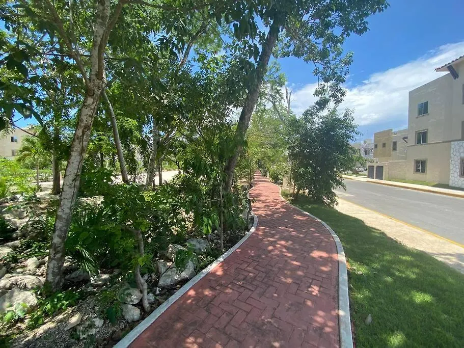 T103 Family Condo In Gated Area - With Private Bbq Playa del Carmen 0*,